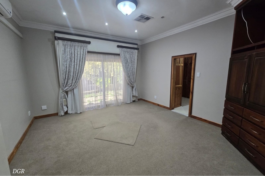 4 Bedroom Property for Sale in Hadison Park Northern Cape